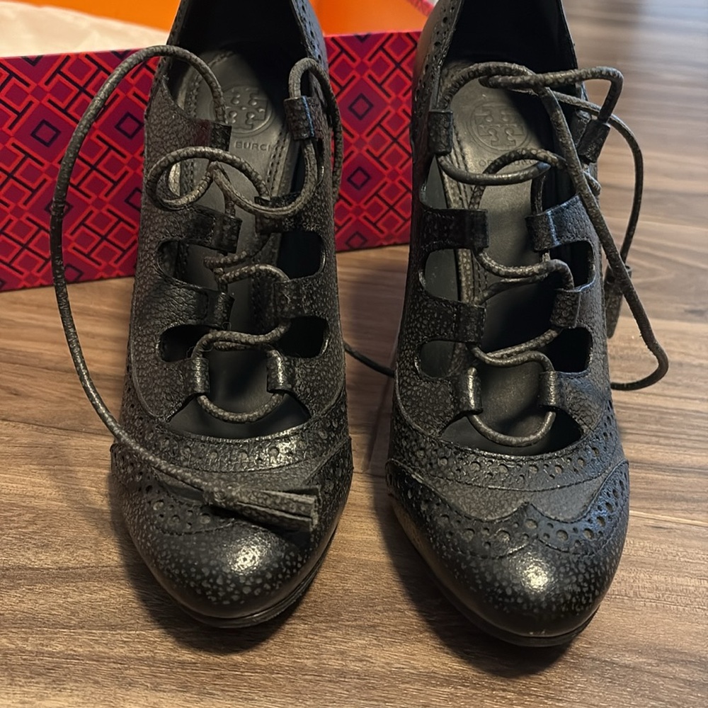 Tory Burch Astrid Oxford Laceup Pump Size: 7 | US 7 - Picture 5 of 6